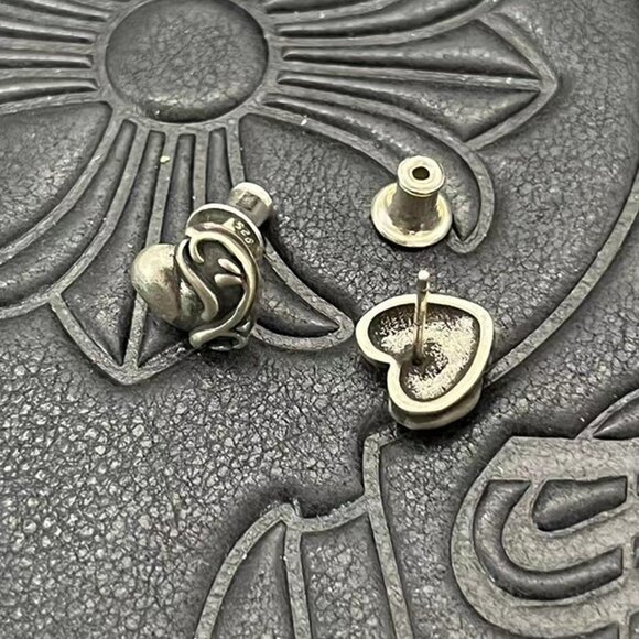 Chrome Heart-Shaped Earrings - Picture 6 of 6